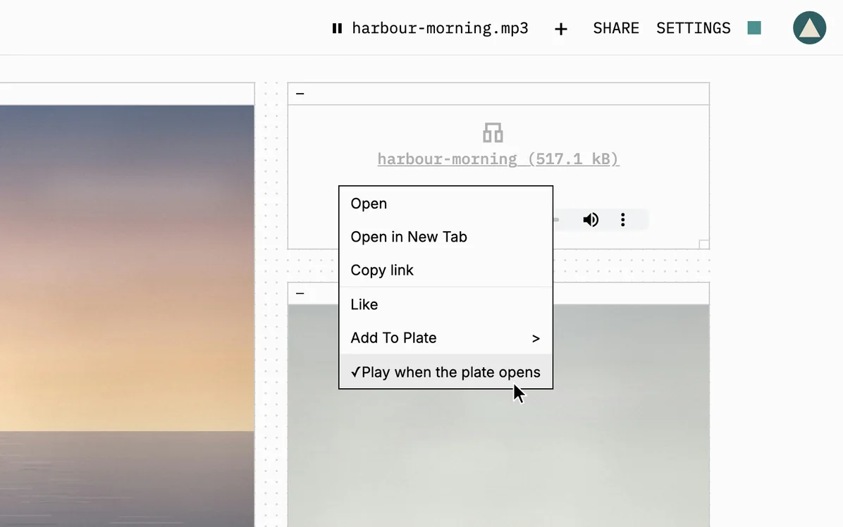 The top right of an open plate, where the header shows a pause symbol beside harbour-morning.mp3 next to + and SHARE, and below it the audio block's right-click menu has a tick beside Play when the plate opens.